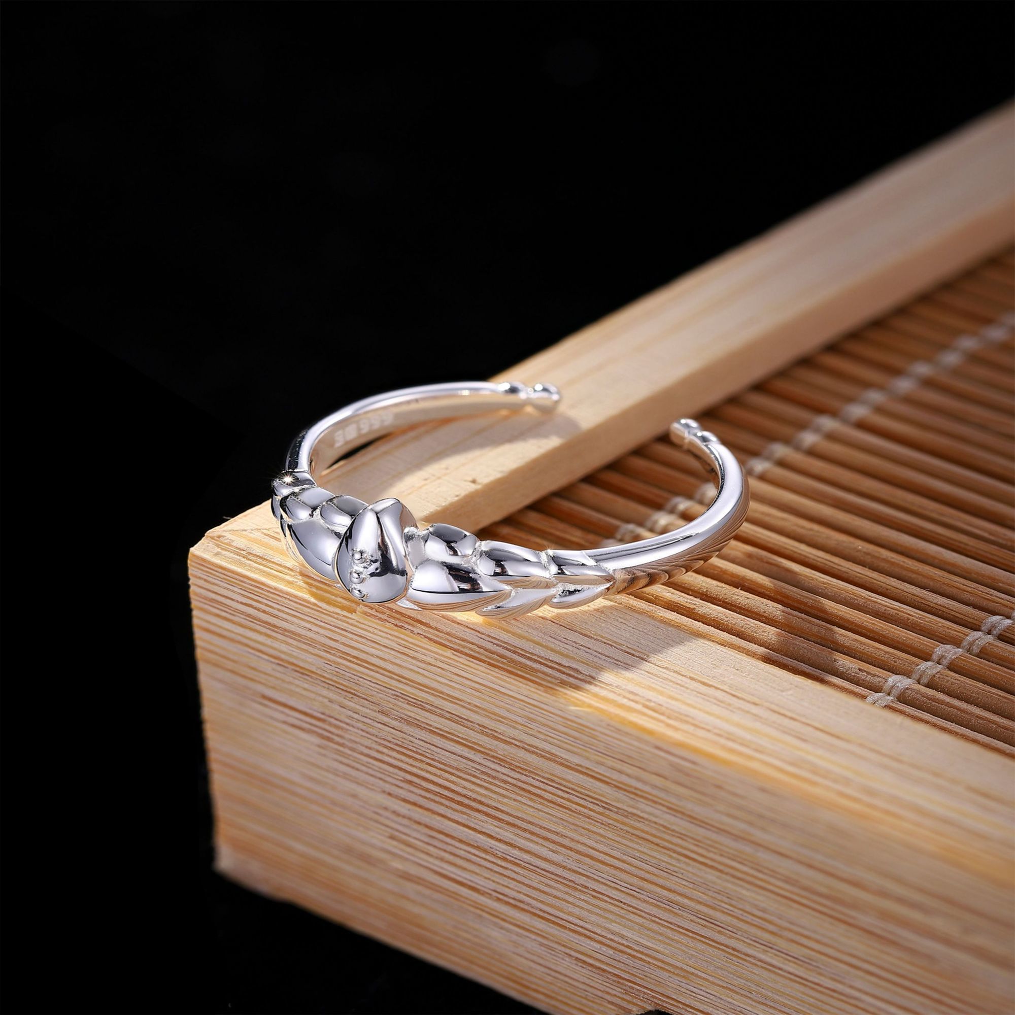 Mirror Lotus Ring Gift Box