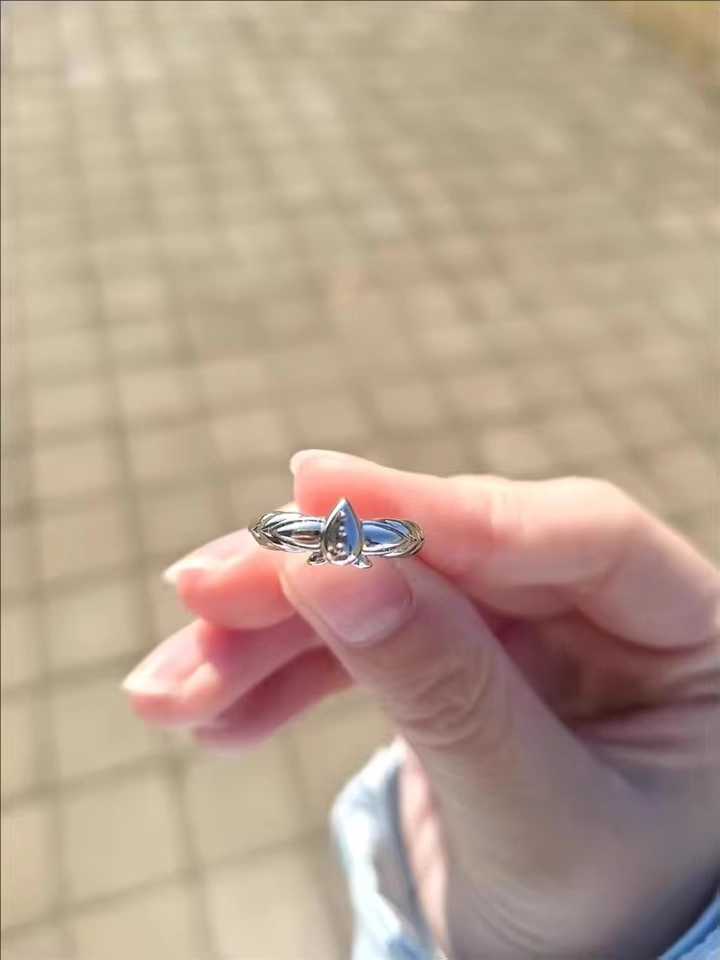 Mirror Lotus Ring photo review